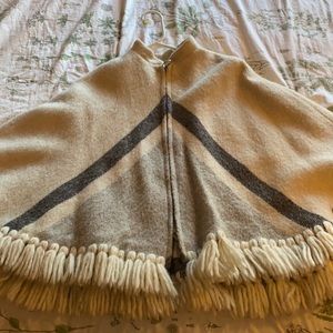 Vintage 100% Icelandic Wool Shawl
